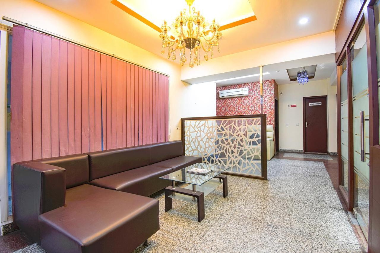 FabHotel Absolute Comfort - Fully Vaccinated Staff Chandīgarh Esterno foto