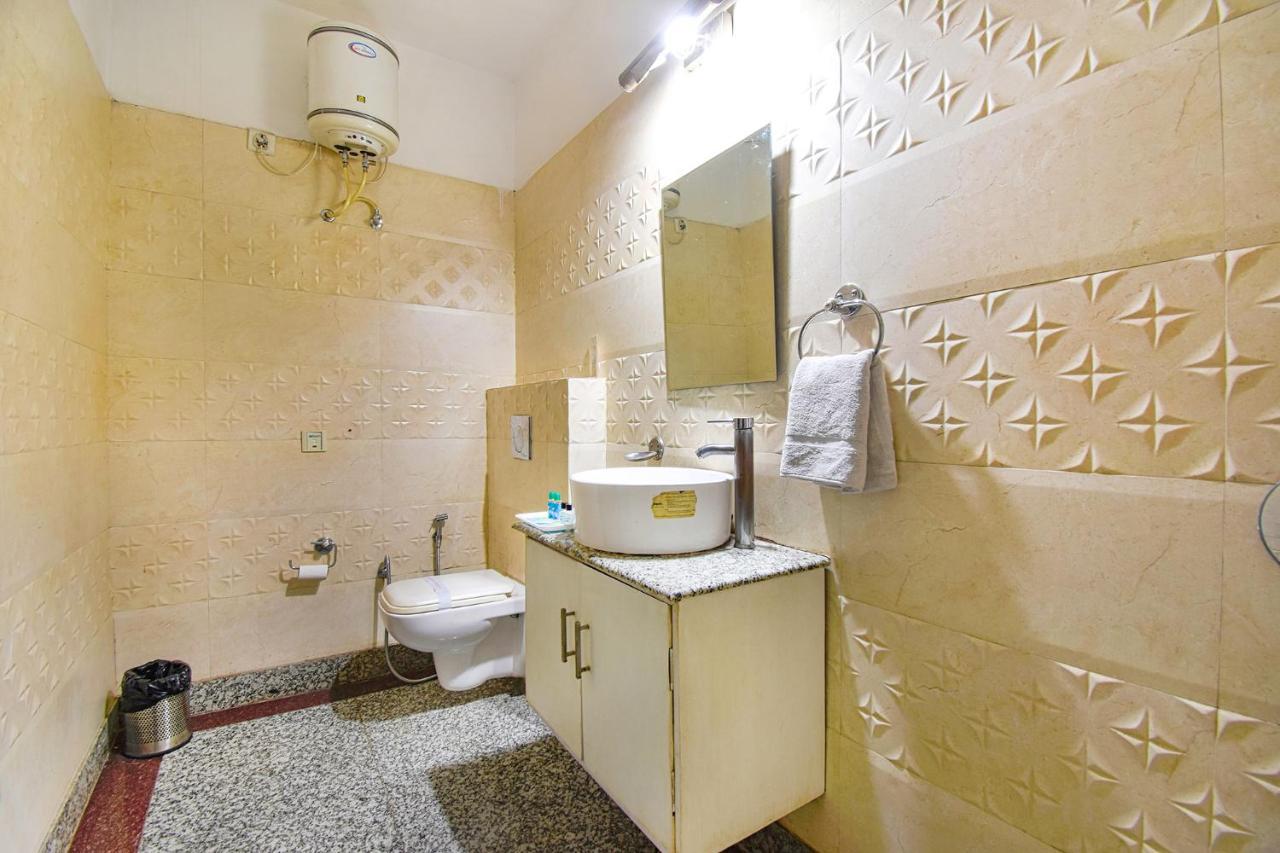 FabHotel Absolute Comfort - Fully Vaccinated Staff Chandīgarh Esterno foto
