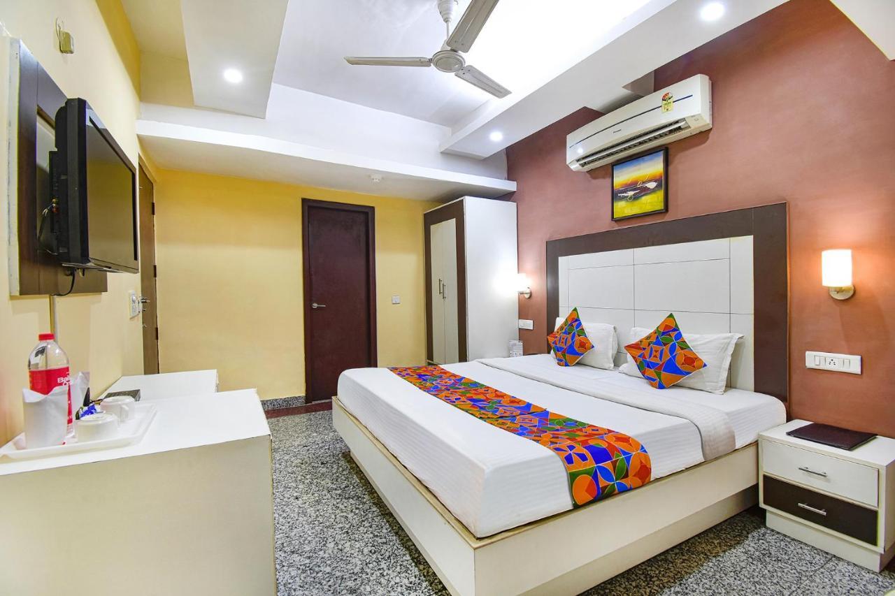 FabHotel Absolute Comfort - Fully Vaccinated Staff Chandīgarh Esterno foto