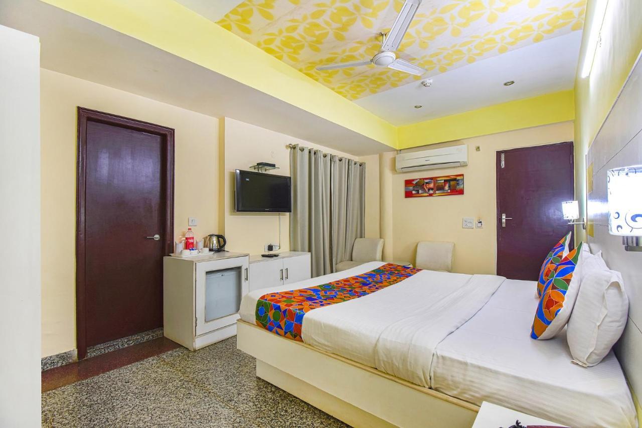 FabHotel Absolute Comfort - Fully Vaccinated Staff Chandīgarh Esterno foto