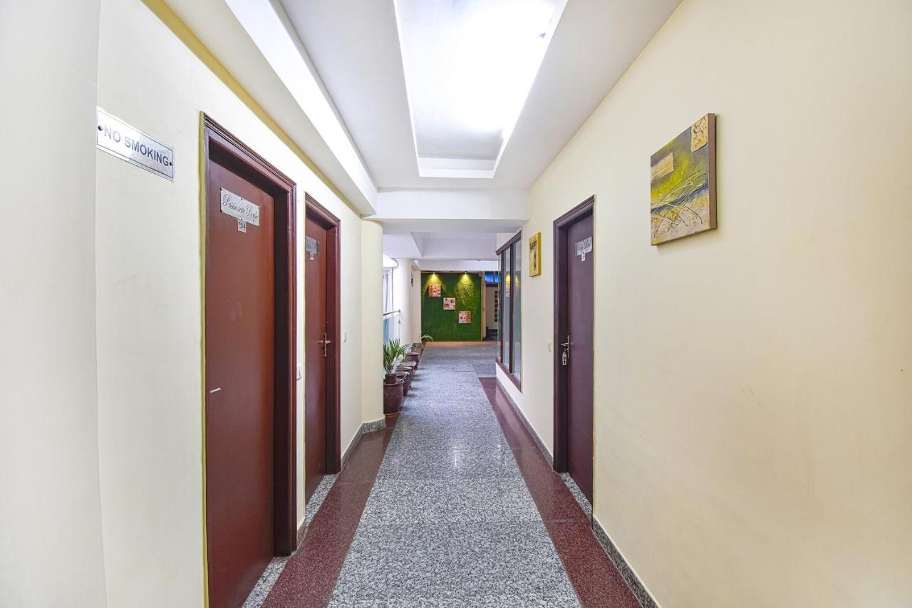 FabHotel Absolute Comfort - Fully Vaccinated Staff Chandīgarh Esterno foto